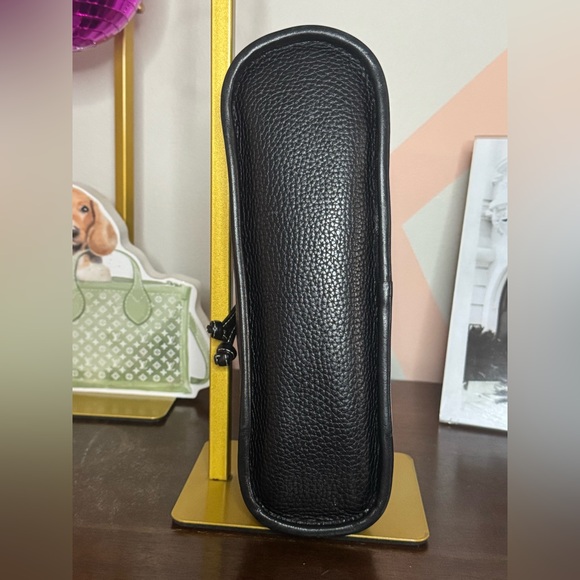 Brighton Black Leather Shoulder Bag - Picture 6 of 8